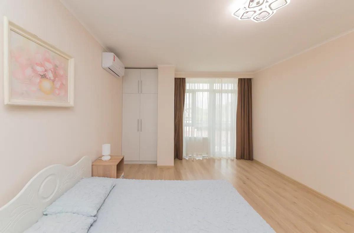 Comfortable Apartment In The Centre Odessa Esterno foto