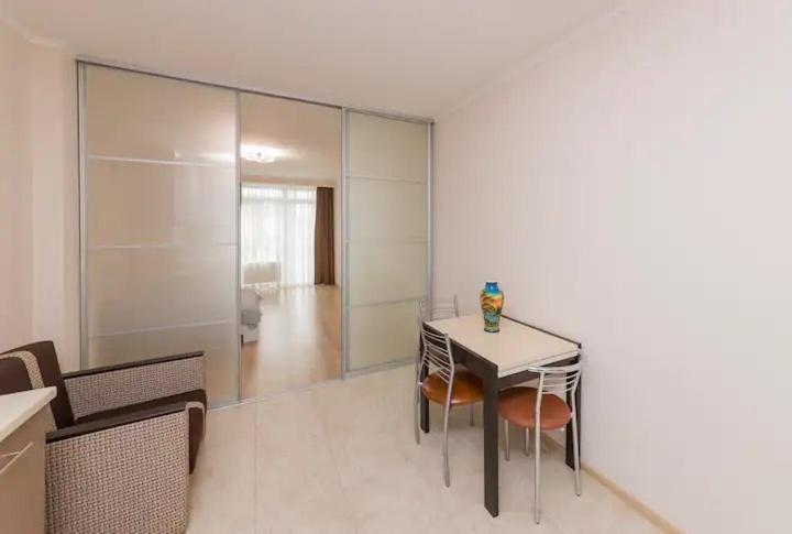 Comfortable Apartment In The Centre Odessa Esterno foto